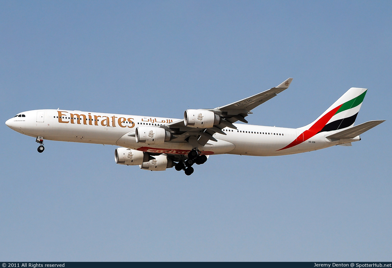 Photo of A6-ERI - Airbus A340-541 operated by Emirates