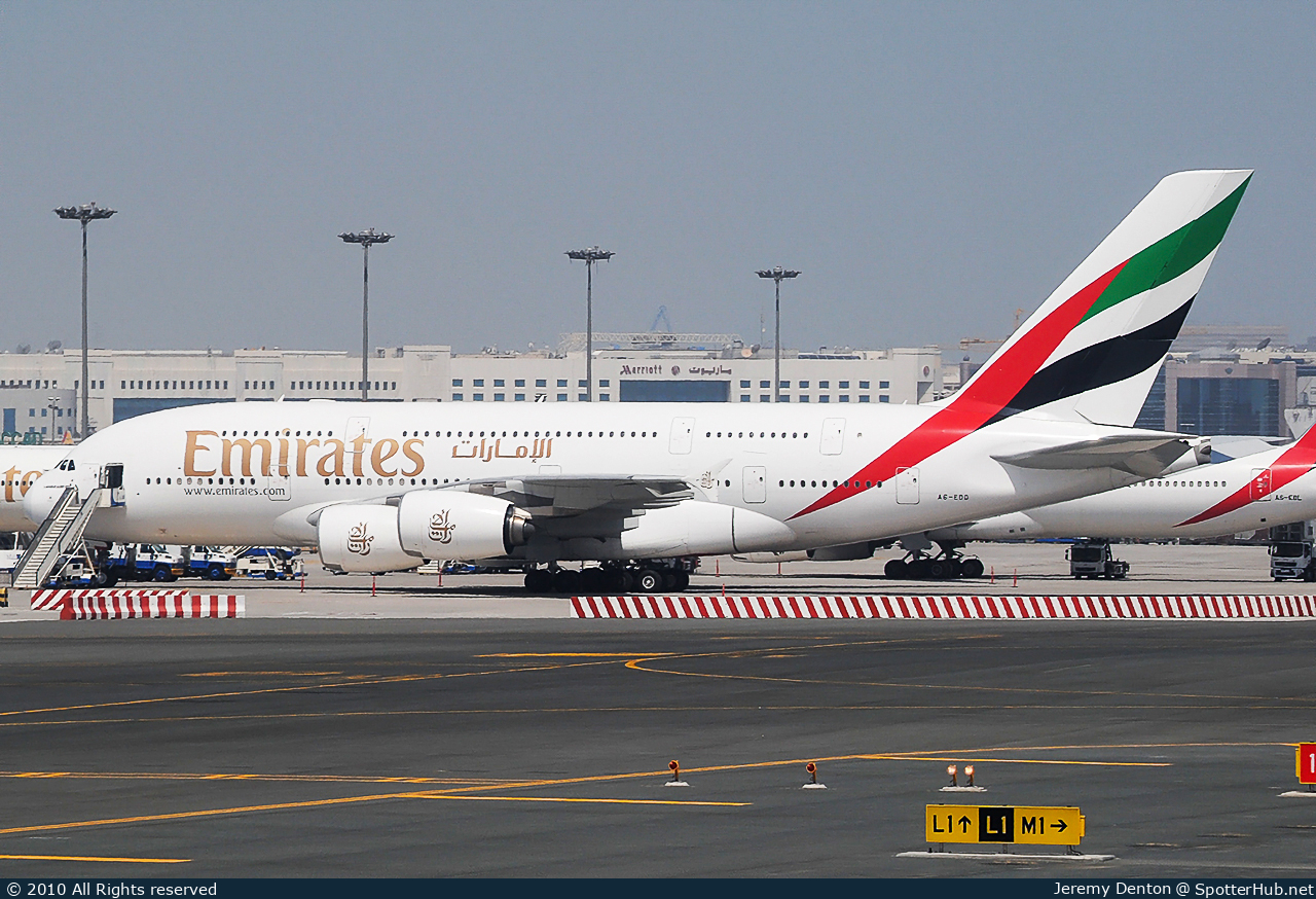 Photo of A6-EDD - Airbus A380-861 operated by Emirates