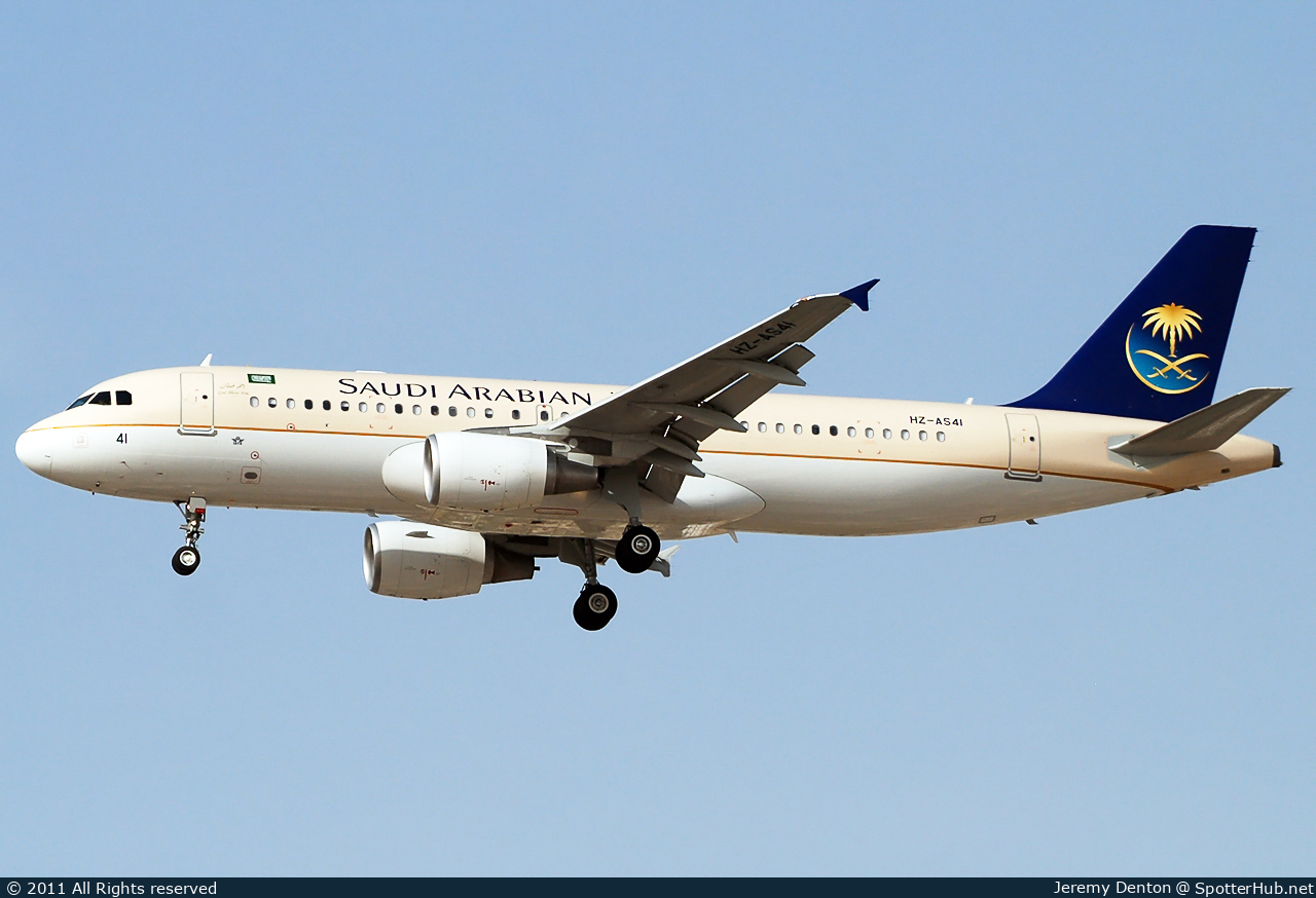Photo of HZ-AS41 - Airbus A320-214 operated by Saudi Arabian Airlines