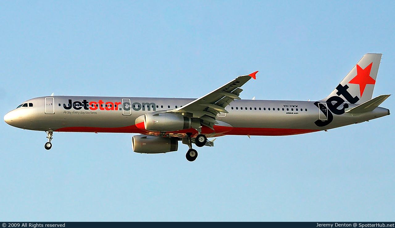 Photo of VH-VWW - Airbus A321-231 operated by Jetstar Airways