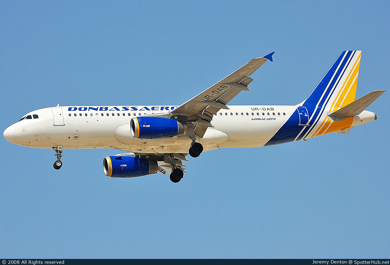 Photo of UR-DAB - Airbus A320-231 operated by Donbassaero