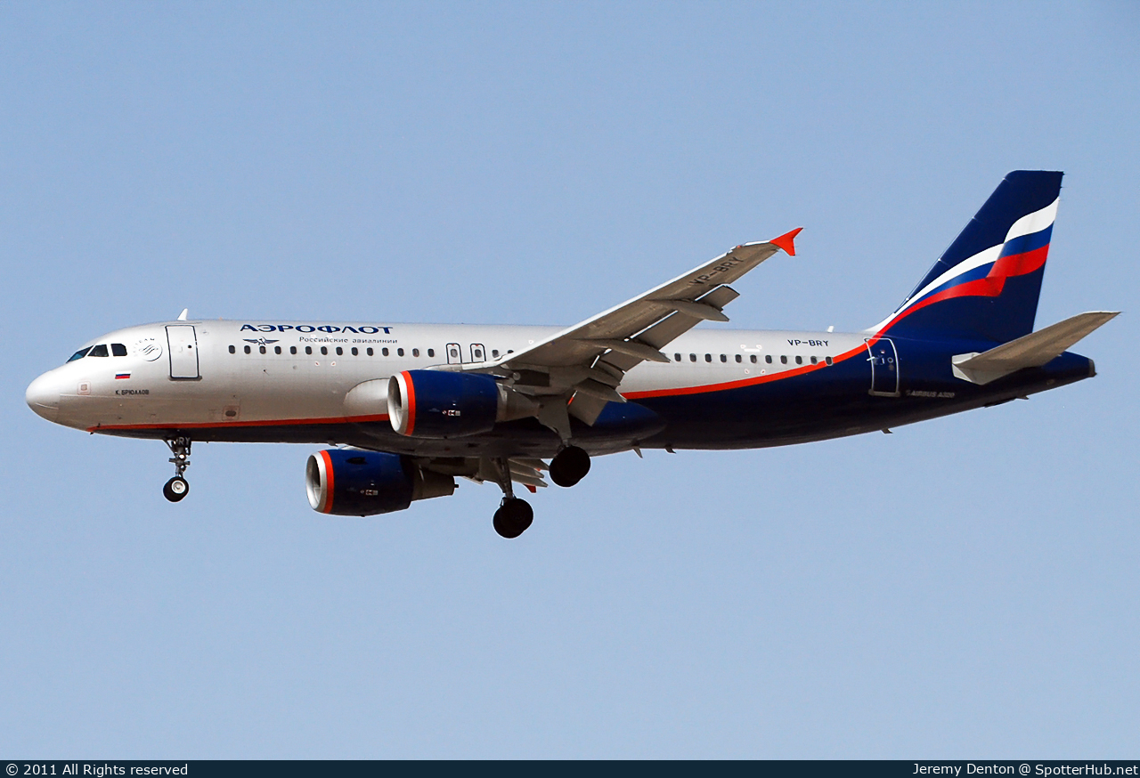 Photo of VP-BRY - Airbus A320-214 operated by Aeroflot