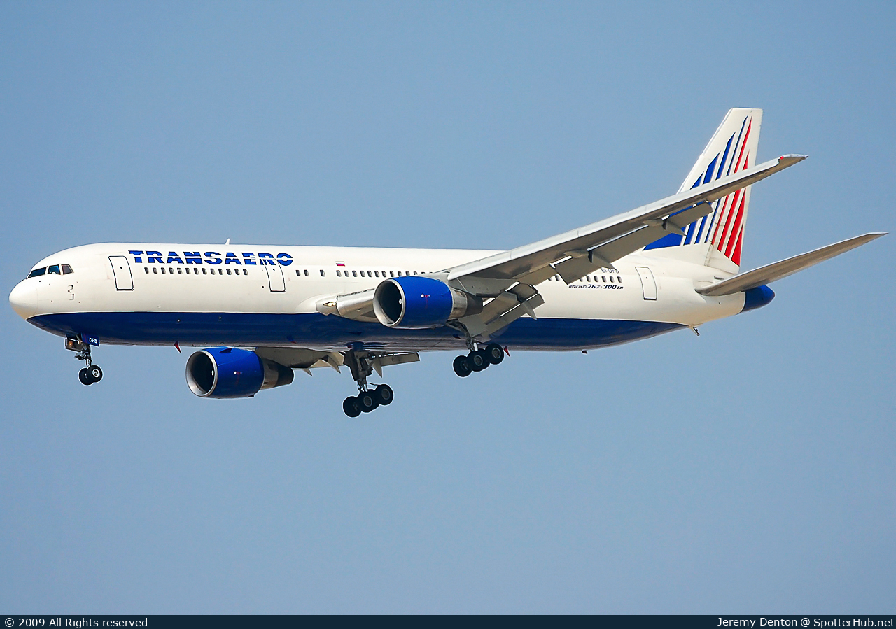 Photo of EI-DFS - Boeing 767-33A(ER) operated by Transaero