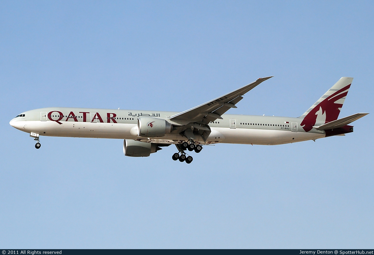 Photo of A7-BAJ - Boeing 777-3DZ(ER) operated by Qatar Airways