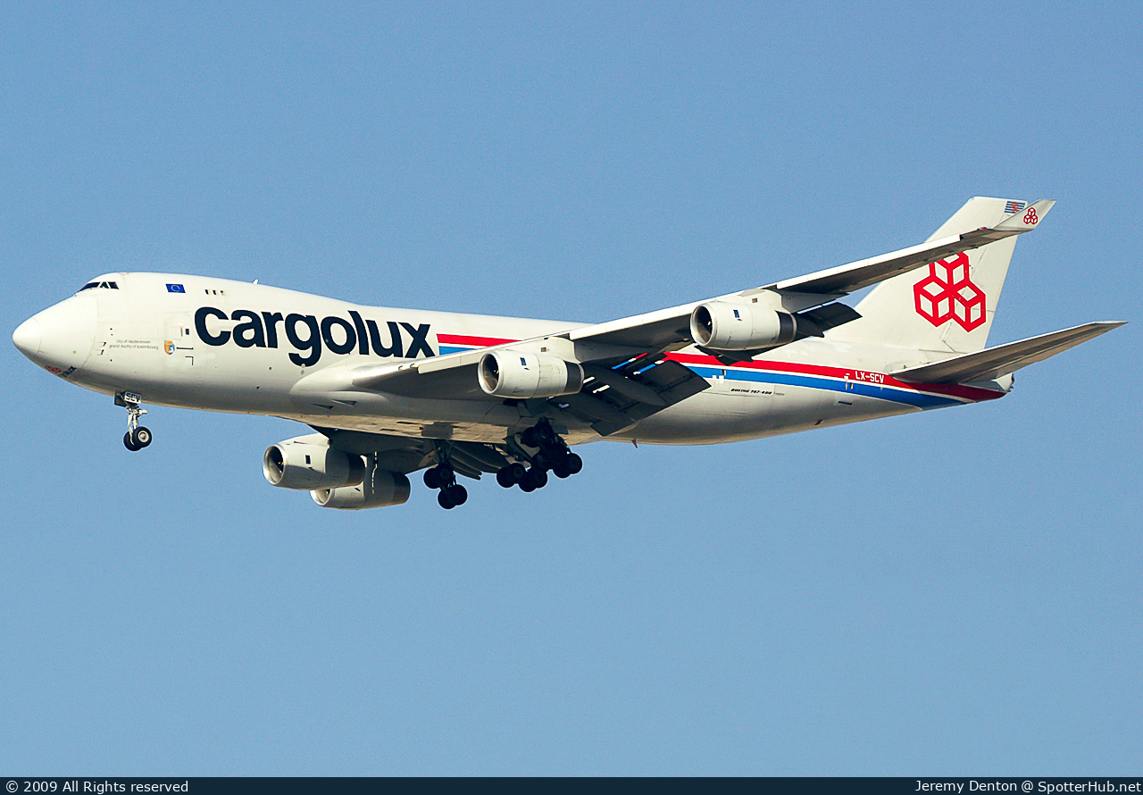 Photo of LX-SCV - Boeing 747-4R7F operated by Cargolux