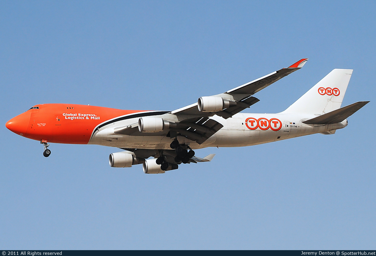Photo of OO-THB - Boeing 747-4HAF(ER) operated by TNT Airways