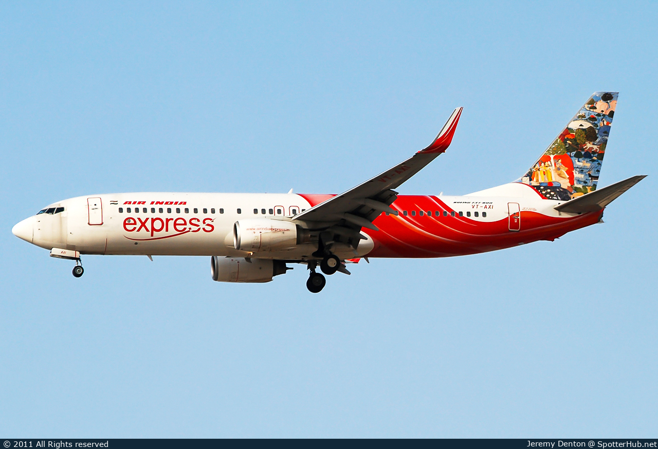 Photo of VT-AXI - Boeing 737-8HG operated by Air India Express