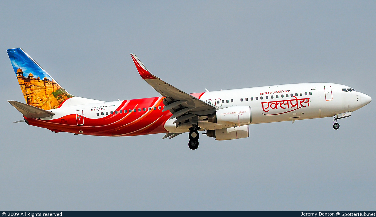 Photo of VT-AXJ - Boeing 737-8HG operated by Air India Express