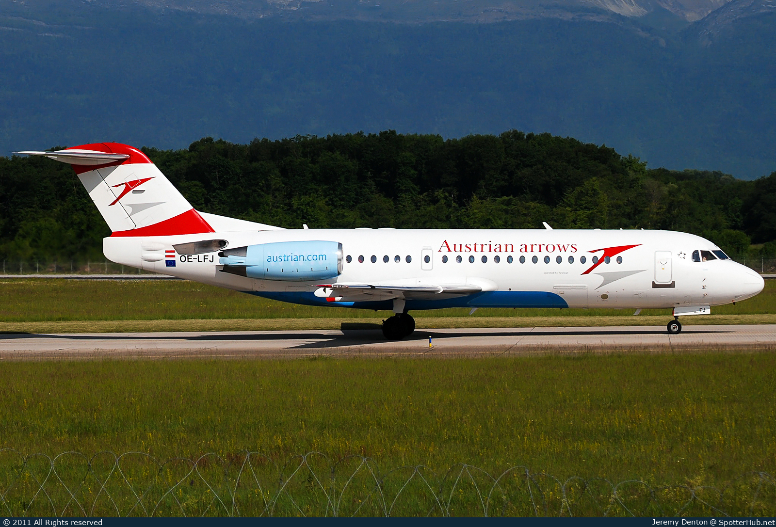 Photo of OE-LFJ - Fokker 70 operated by Austrian Arrows (opb Tyrolean Airways)