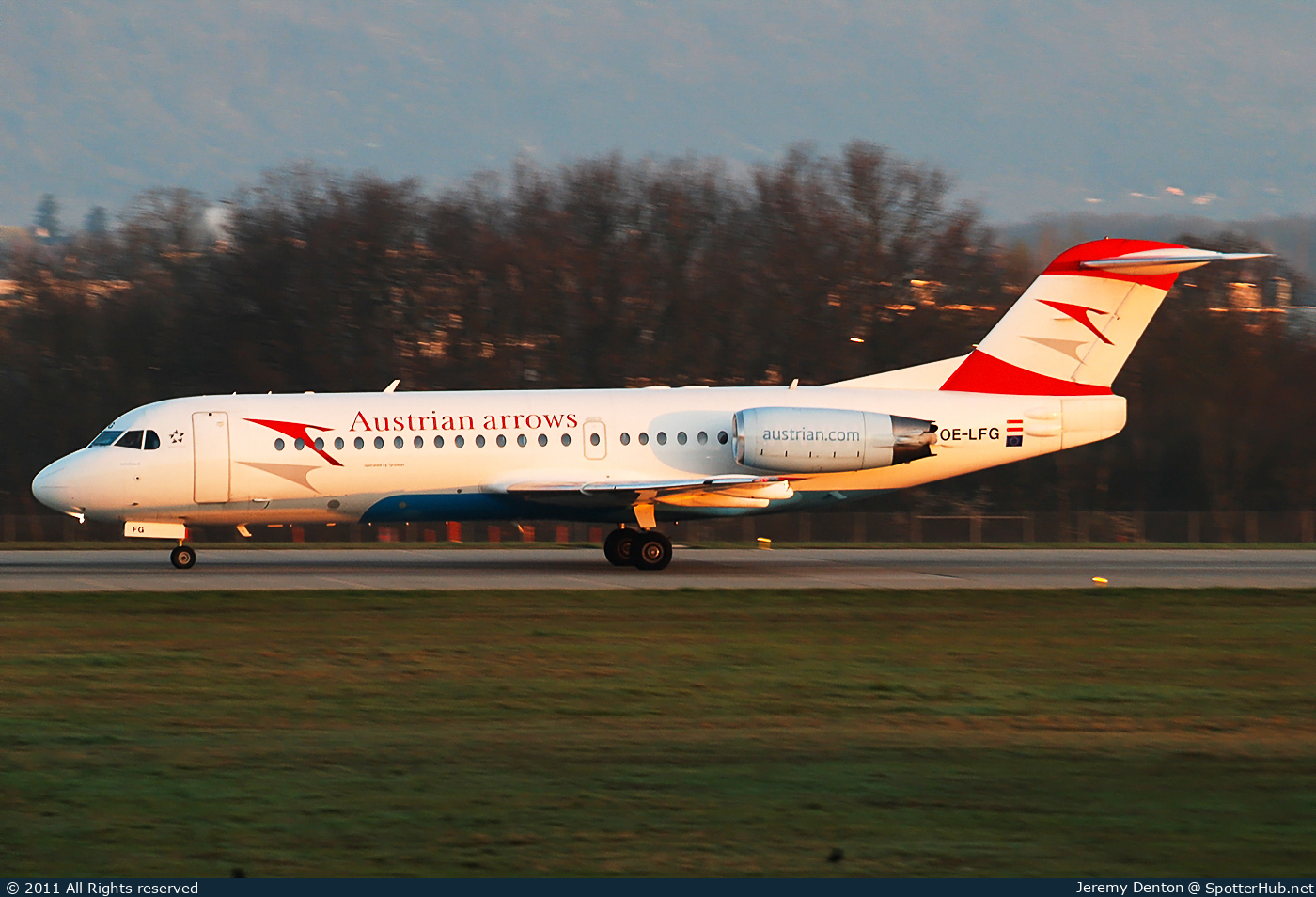 Photo of OE-LFG - Fokker 70 operated by Austrian Arrows (opb Tyrolean Airways)