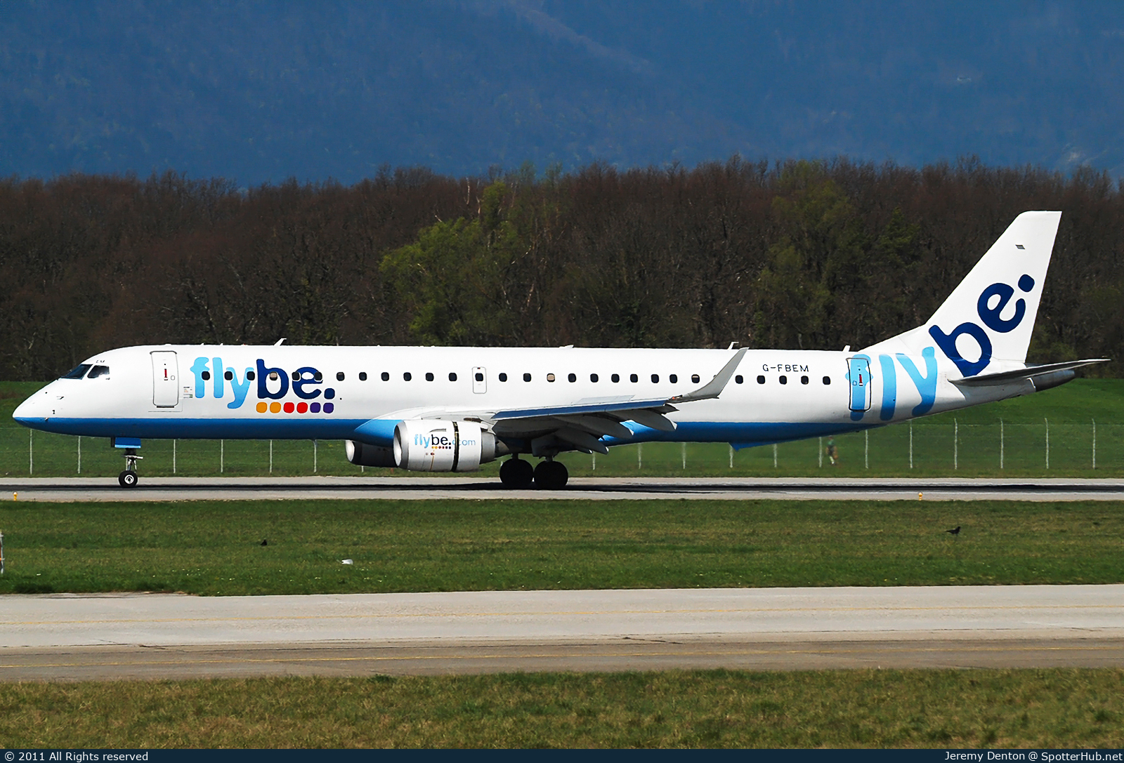 Photo of G-FBEM - Embraer ERJ-195LR operated by flybe