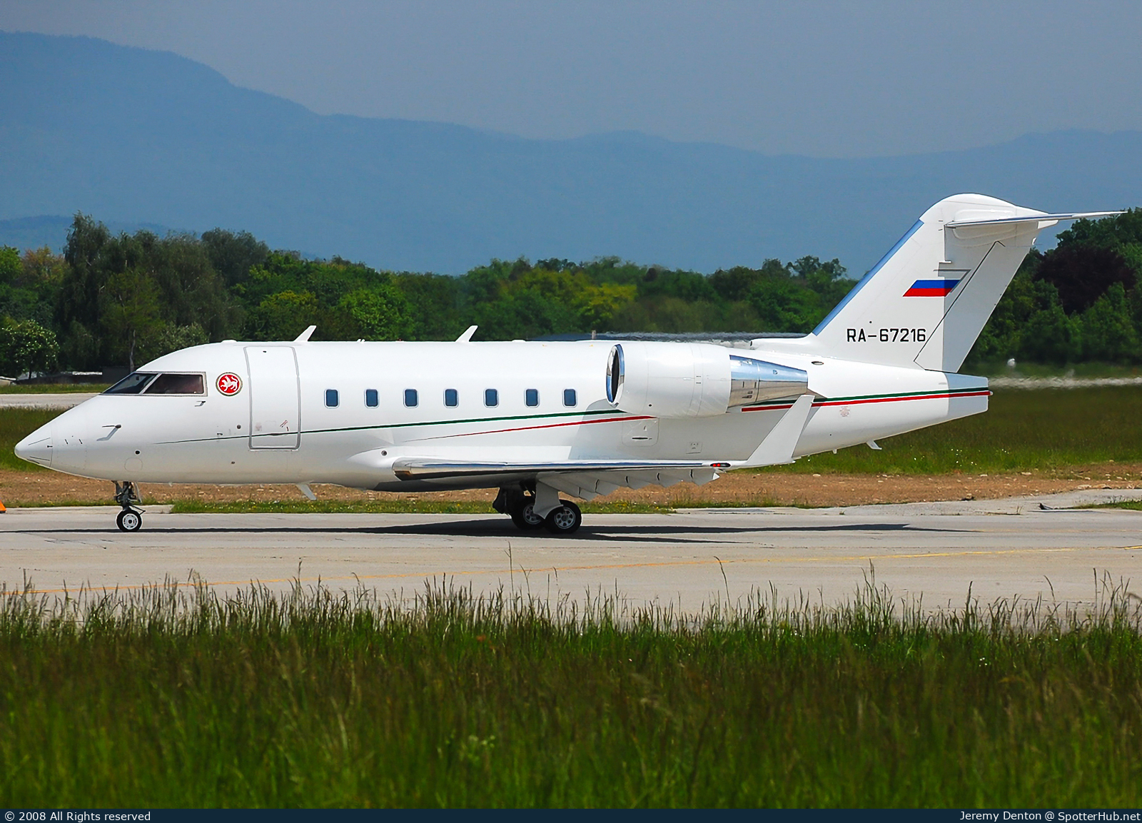 Photo of RA-67216 - Bombardier Challenger 604 operated by Government of Tatarstan