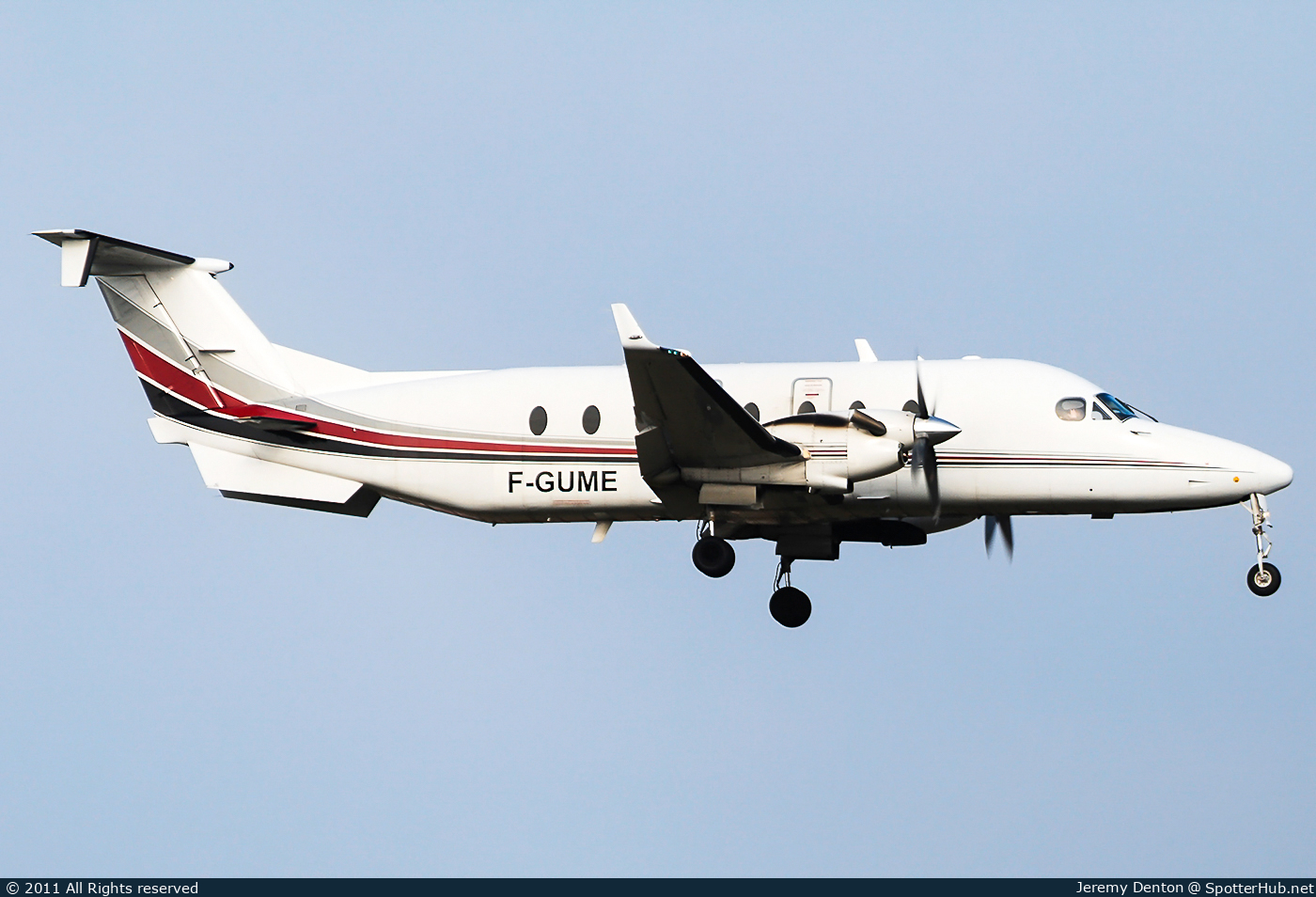 Photo of F-GUME - Beechcraft 1900D operated by Twin Jet