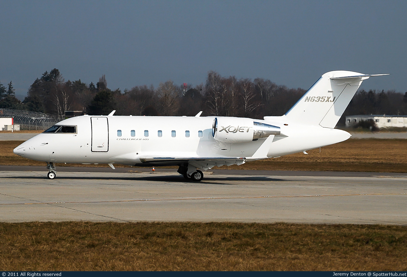 Photo of N635XJ - Bombardier Challenger 605 operated by XOJet