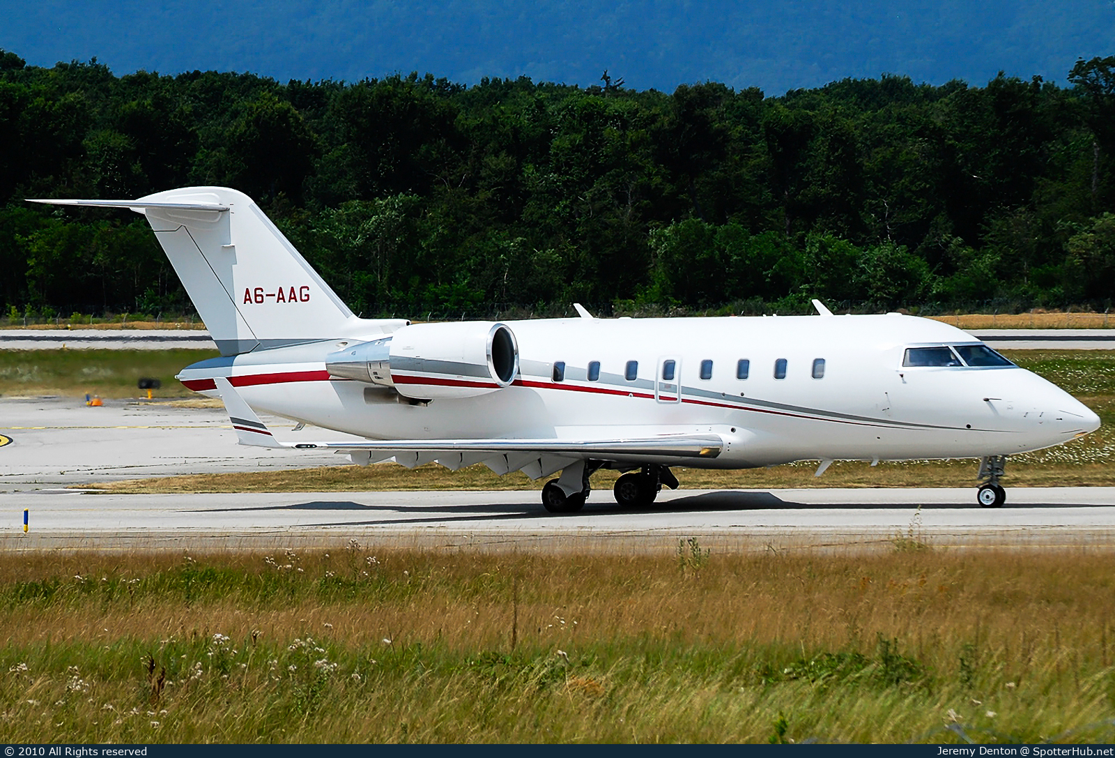 Photo of A6-AAG - Bombardier Challenger 605 operated by Arab Wings Company