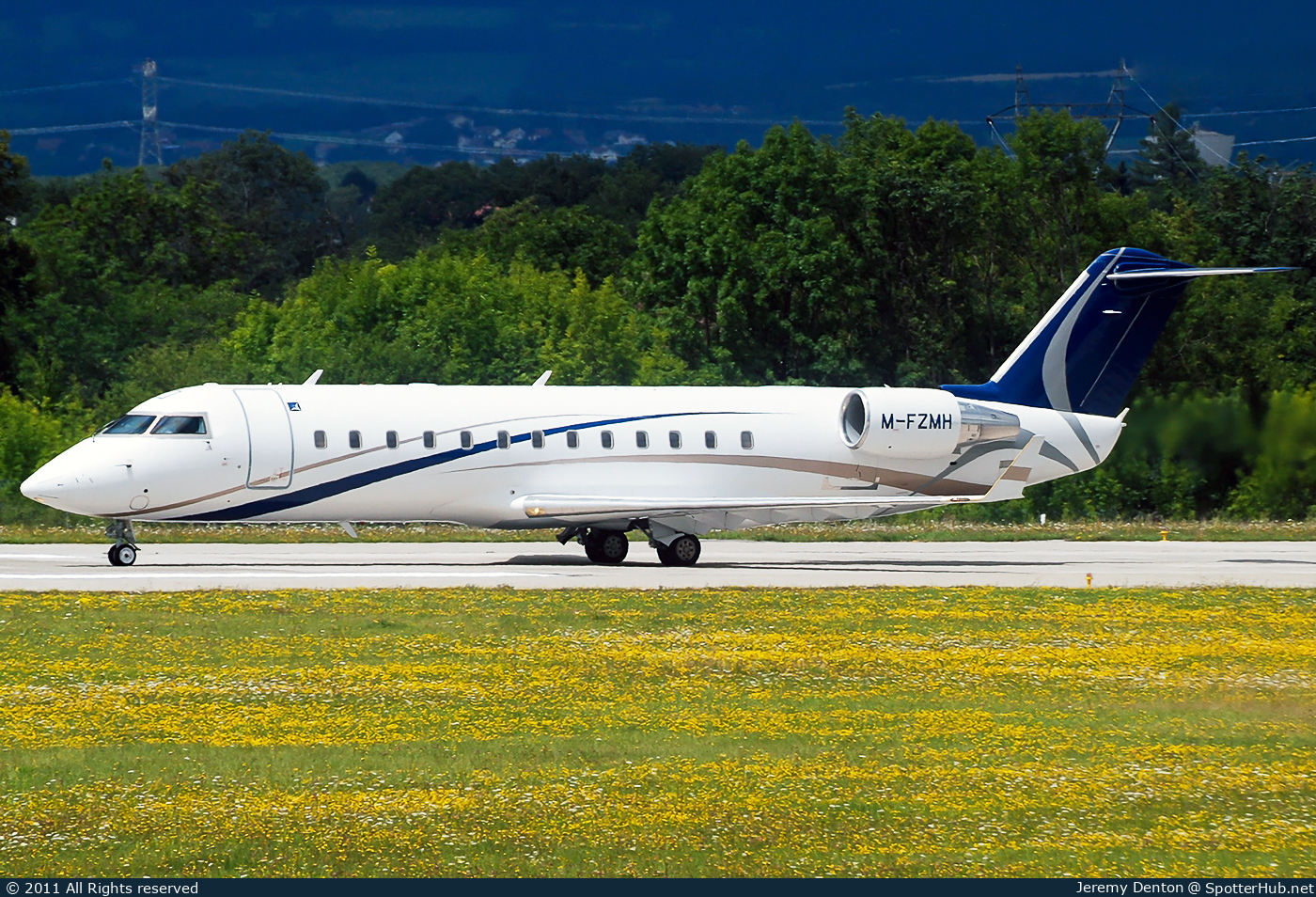 Photo of M-FZMH - Bombardier Challenger 850 operated by ExecuJet Middle East