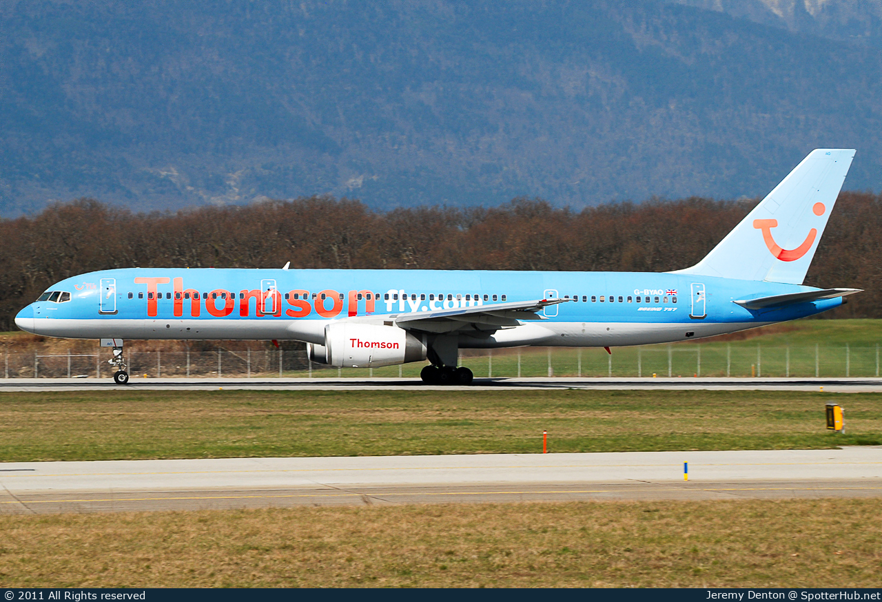Photo of G-BYAO - Boeing 757-204 operated by Thomsonfly