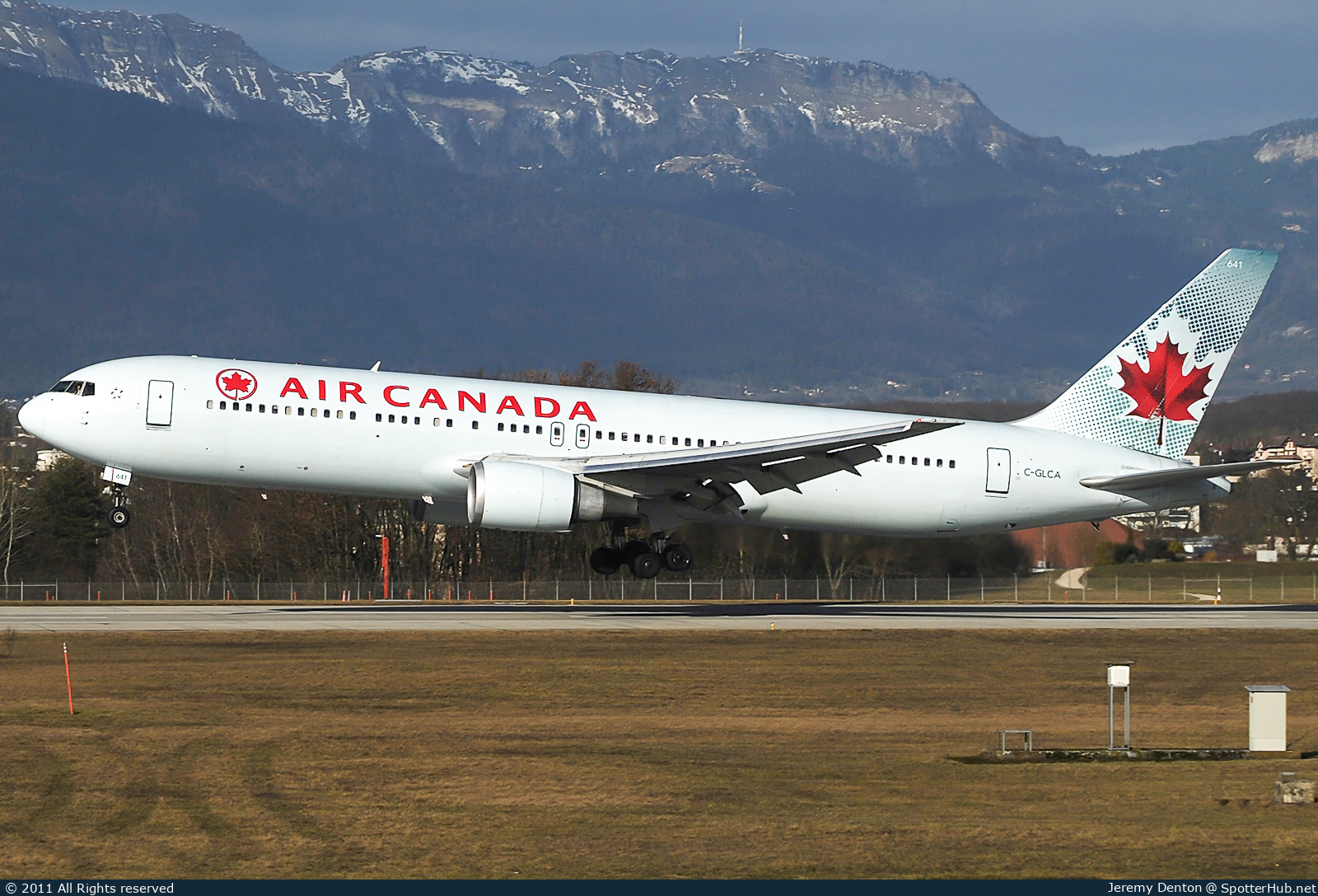 Photo of C-GLCA - Boeing 767-375(ER) operated by Air Canada