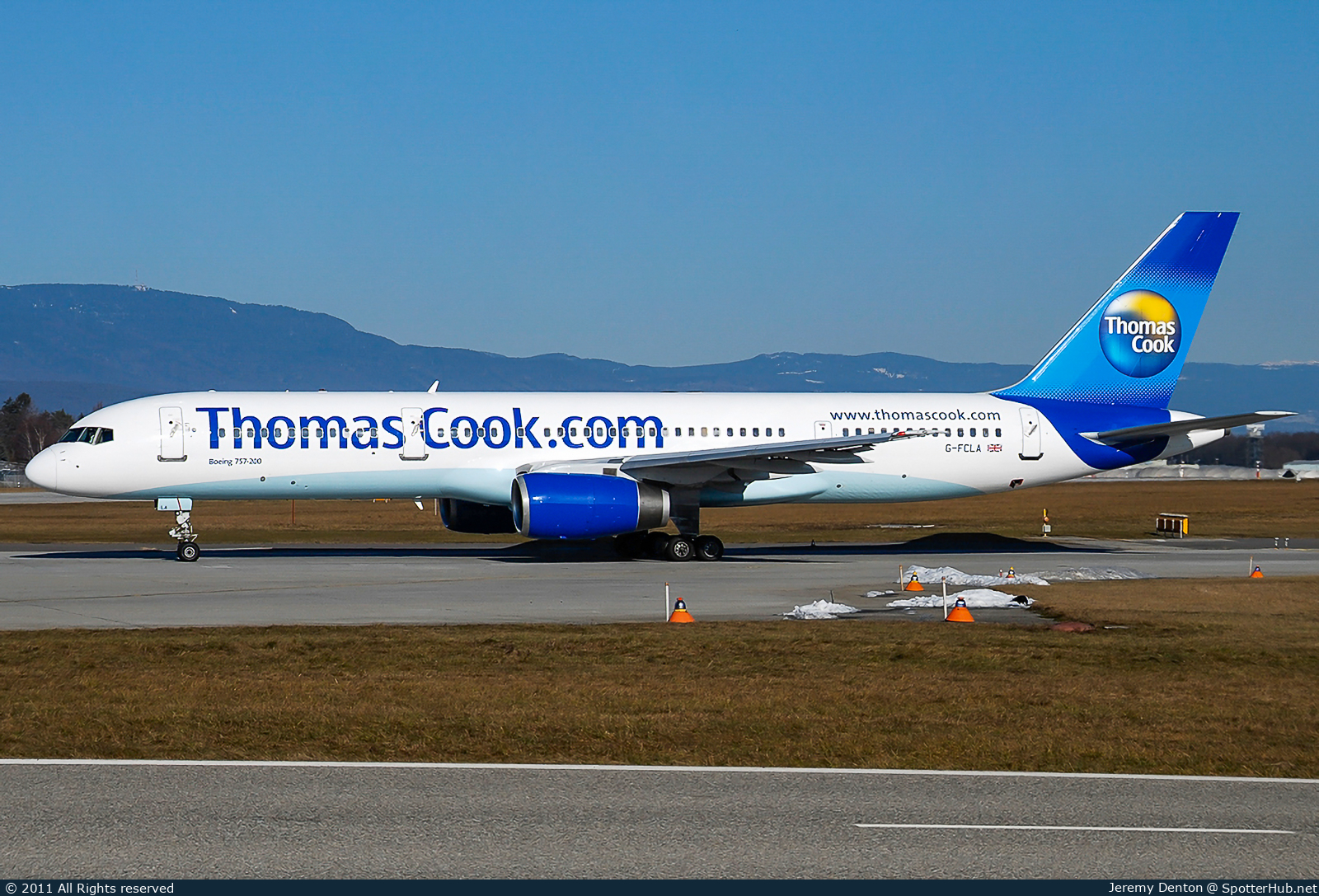Photo of G-FCLA - Boeing 757-28A operated by Thomas Cook Airlines