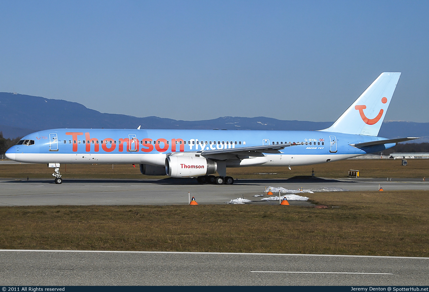 Photo of G-BYAL - Boeing 757-204 operated by Thomsonfly