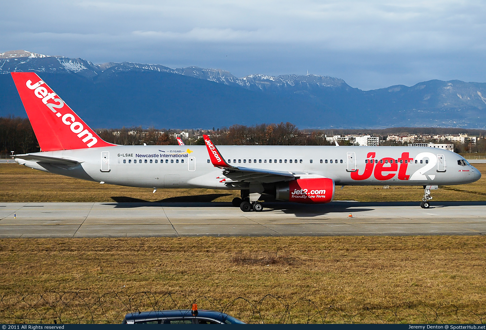 Photo of G-LSAE - Boeing 757-27B operated by Jet2
