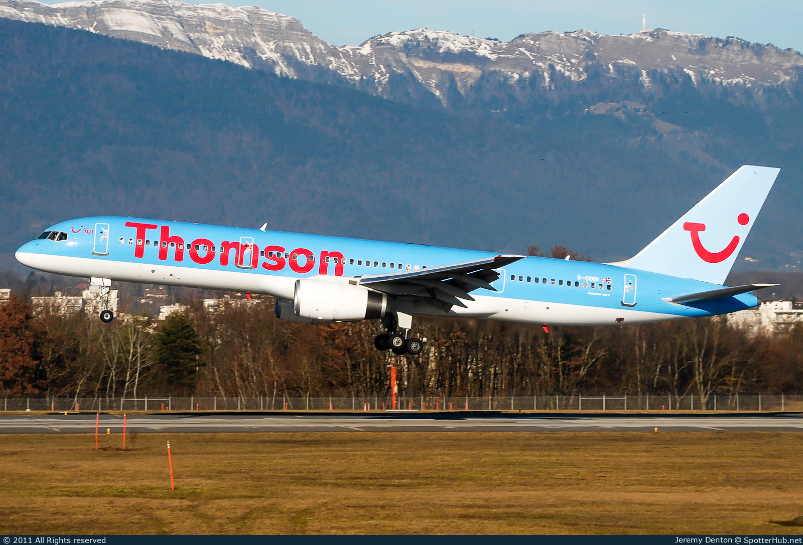 Photo of G-OOBI - Boeing 757-2B7 operated by Thomson Airways