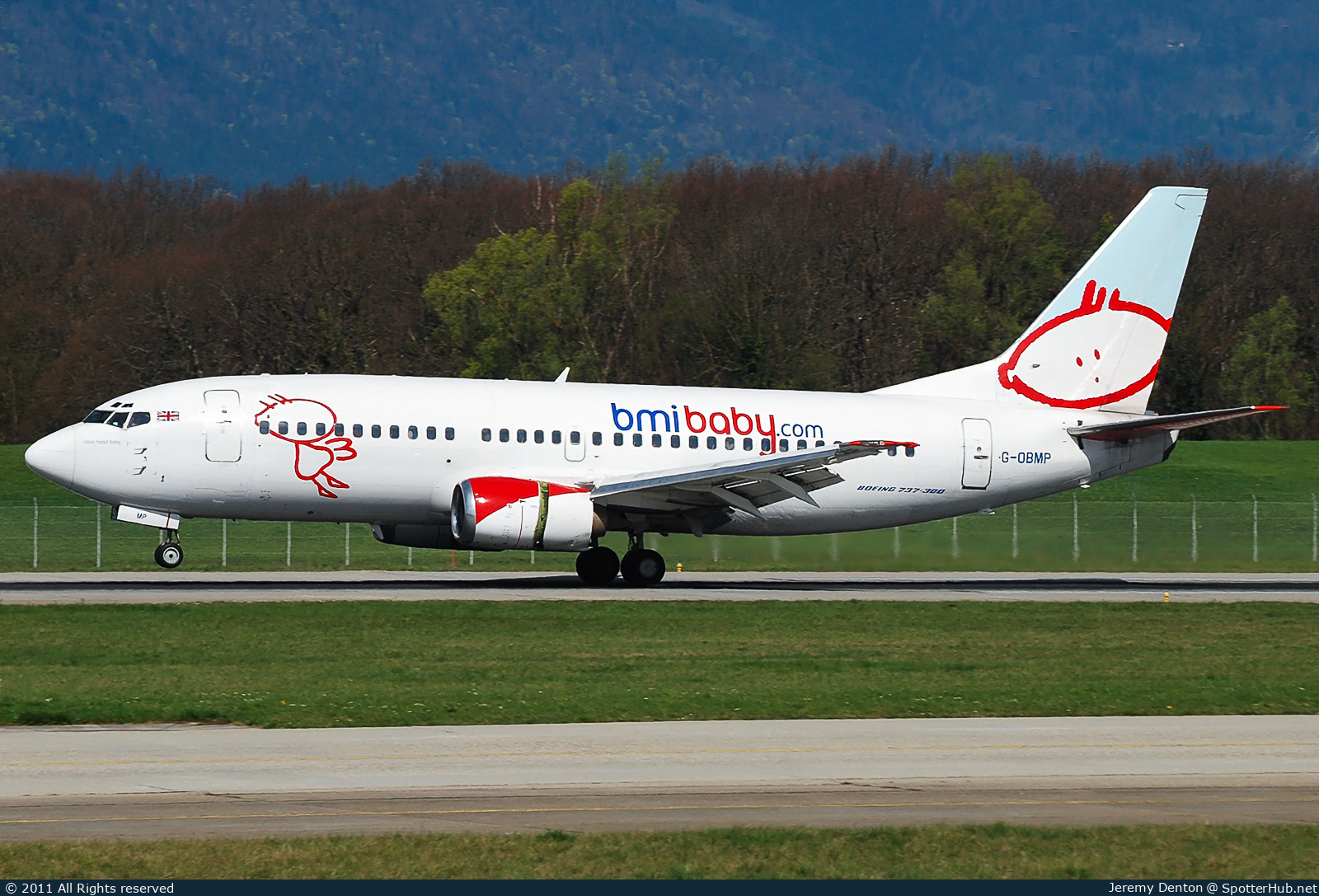 Photo of G-OBMP - Boeing 737-3Q8 operated by bmibaby