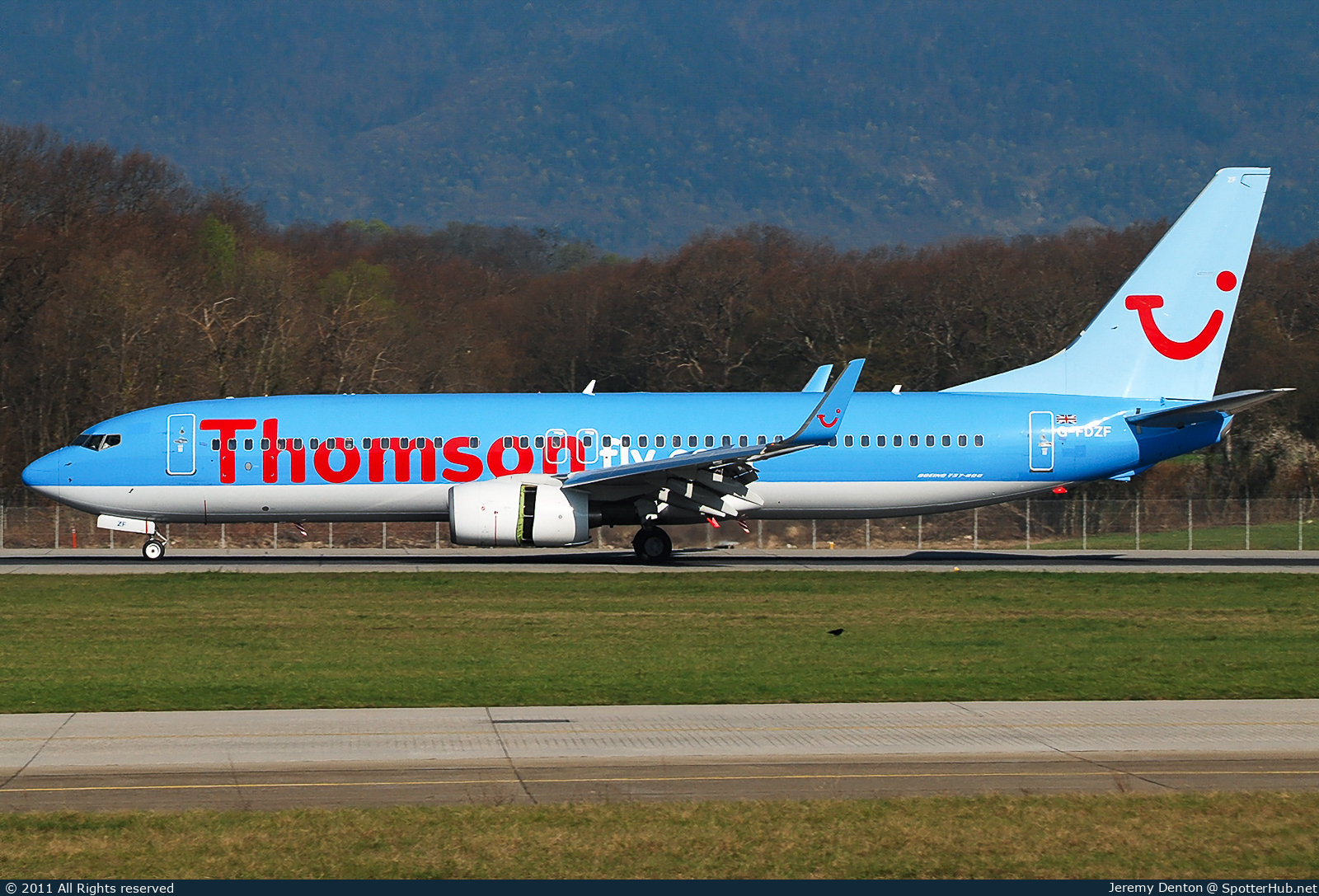 Photo of G-FDZF - Boeing 737-8K5 operated by Thomsonfly