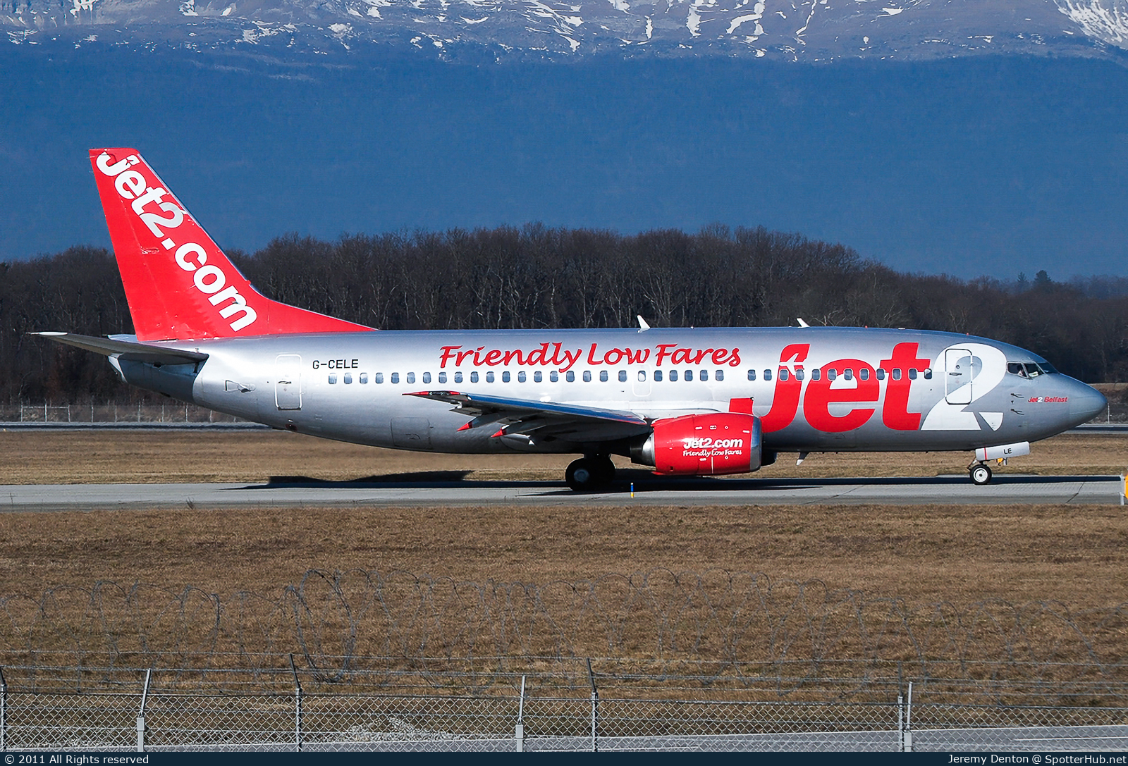 Photo of G-CELE - Boeing 737-33A operated by Jet2