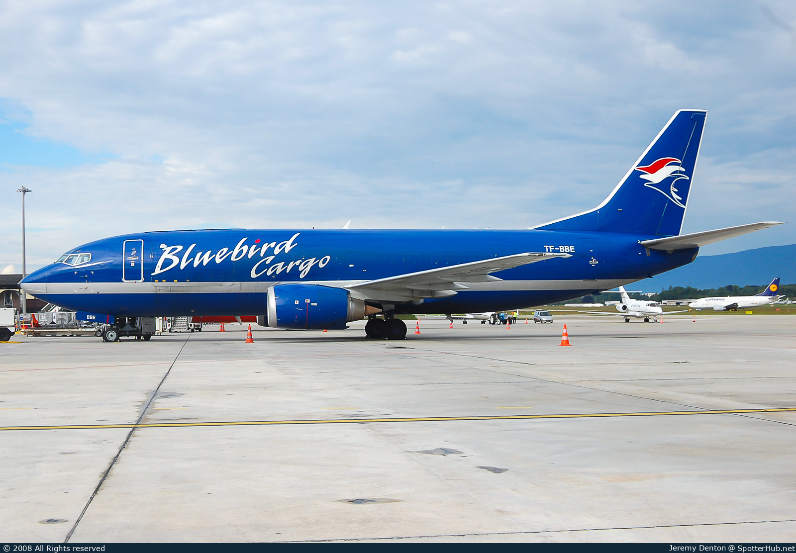 Photo of TF-BBE - Boeing 737-36E(BDSF) operated by Bluebird Cargo