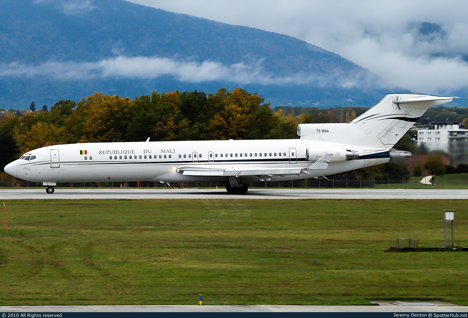 Photo of TZ-MBA - Boeing 727-2K5(Adv) operated by Government of Mali