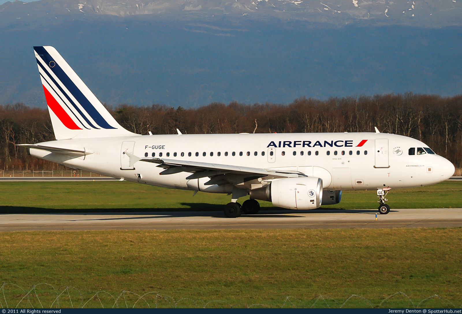 Photo of F-GUGE - Airbus A318-111 operated by Air France