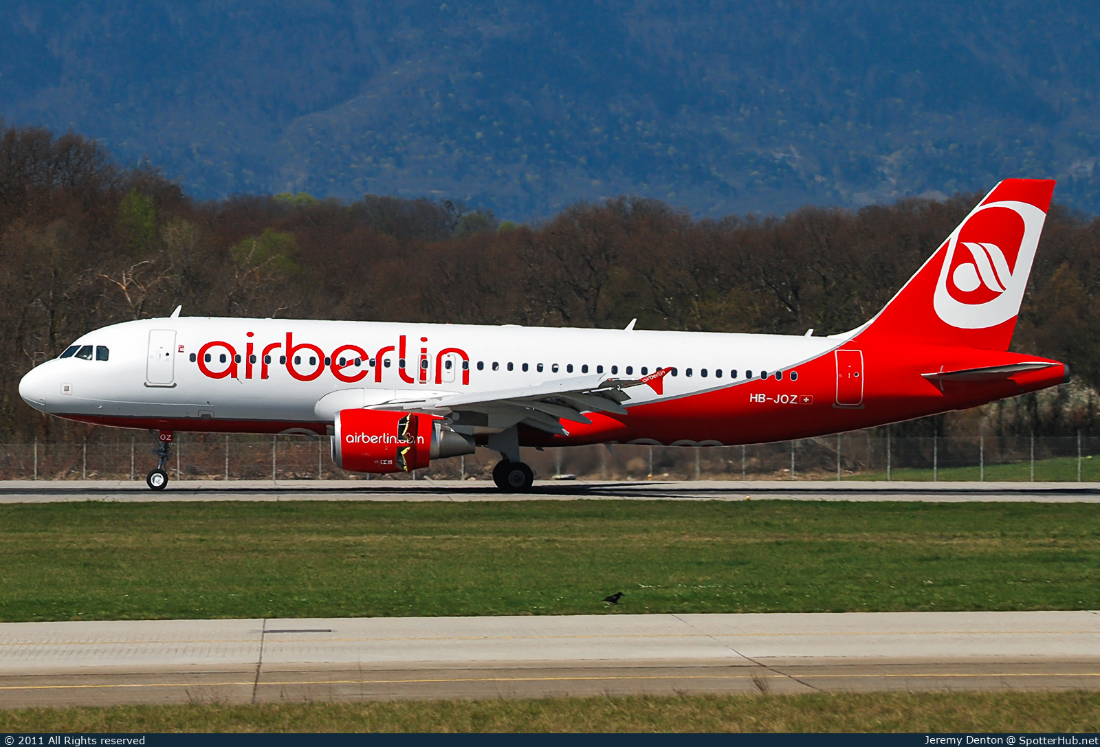 Photo of HB-JOZ - Airbus A320-214 operated by Air Berlin (opb Belair Airlines)