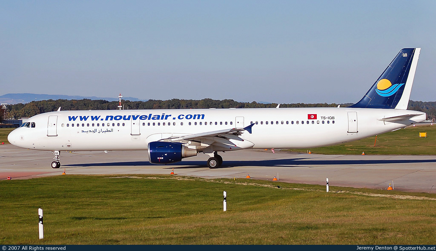 Photo of TS-IQB - Airbus A321-211 operated by Nouvelair
