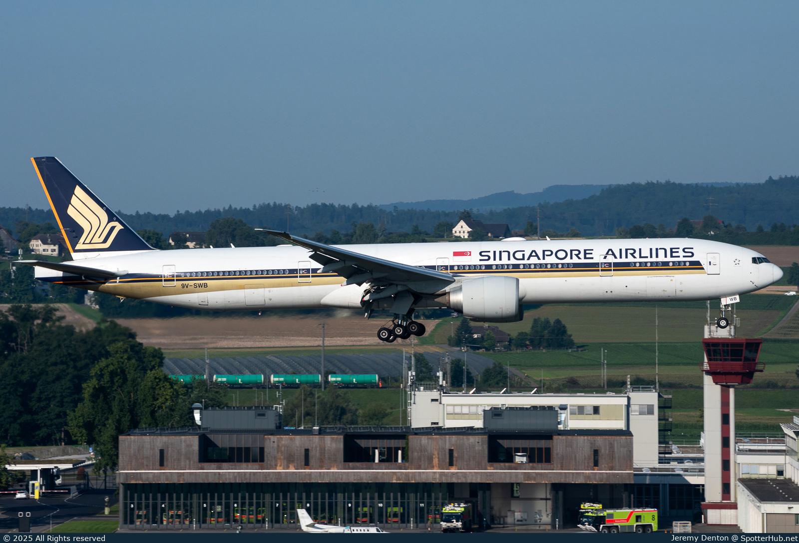 Photo of 9V-SWB - Boeing 777-312(ER) operated by Singapore Airlines