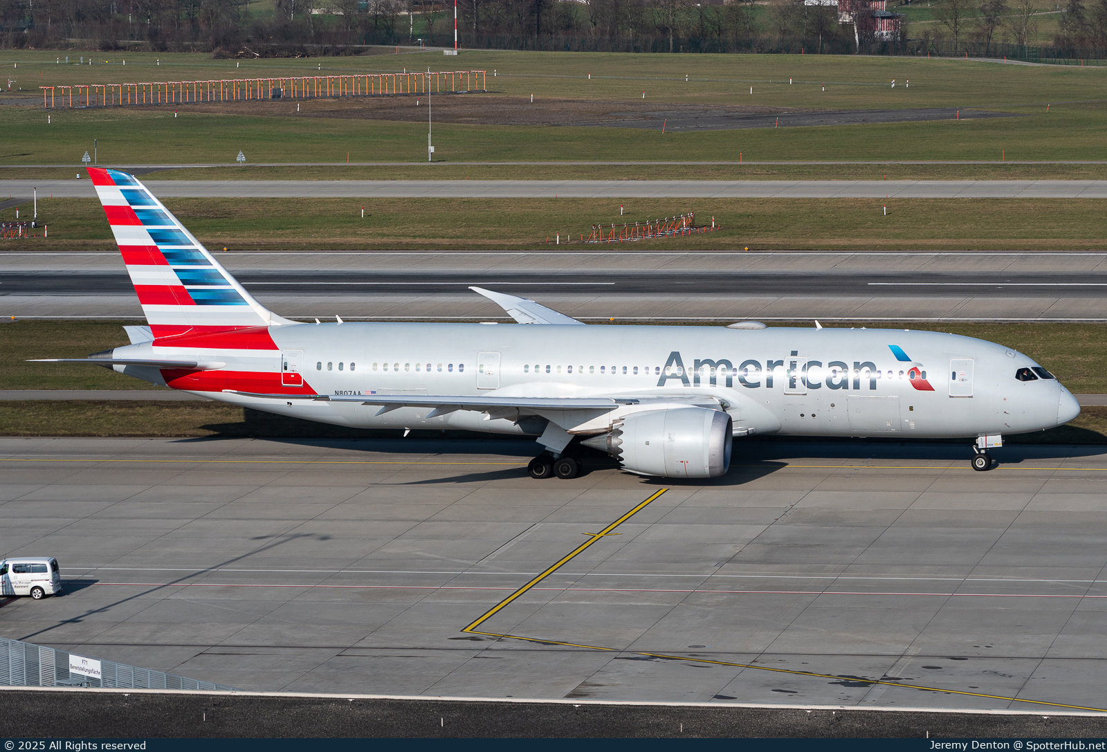 Photo of N807AA - Boeing 787-8 Dreamliner operated by American Airlines