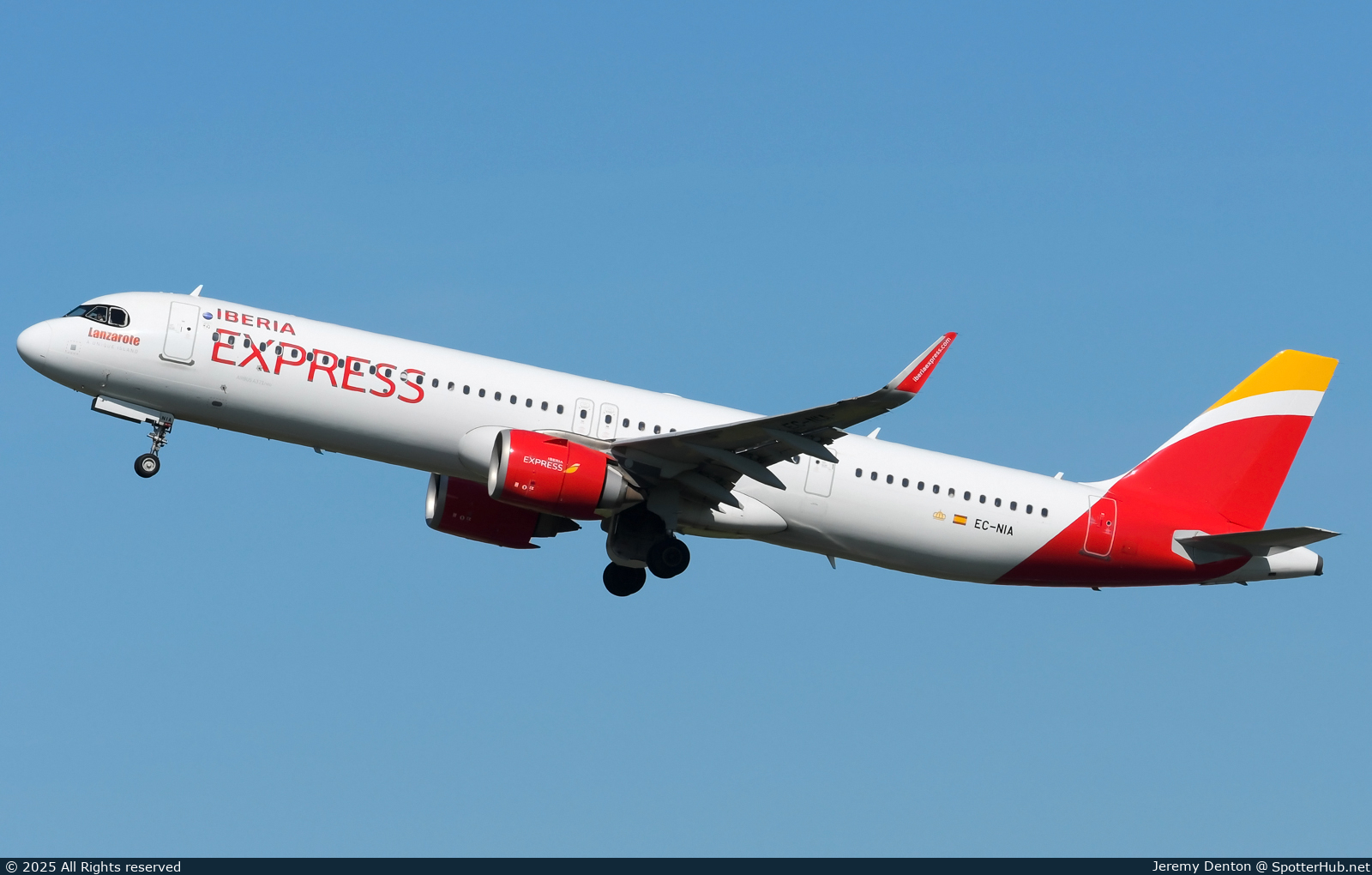 Photo of EC-NIA - Airbus A321-251NX operated by Iberia Express