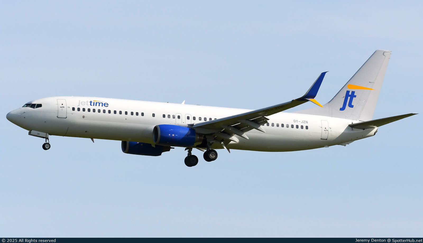 Photo of OY-JZN - Boeing 737-8K5 operated by Jettime