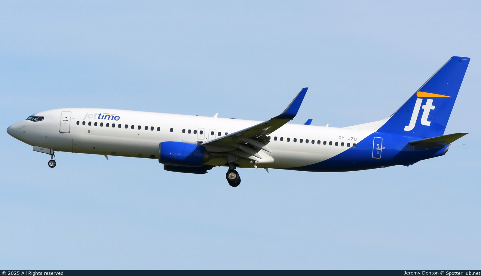 Photo of OY-JZO - Boeing 737-8U3 operated by Jettime