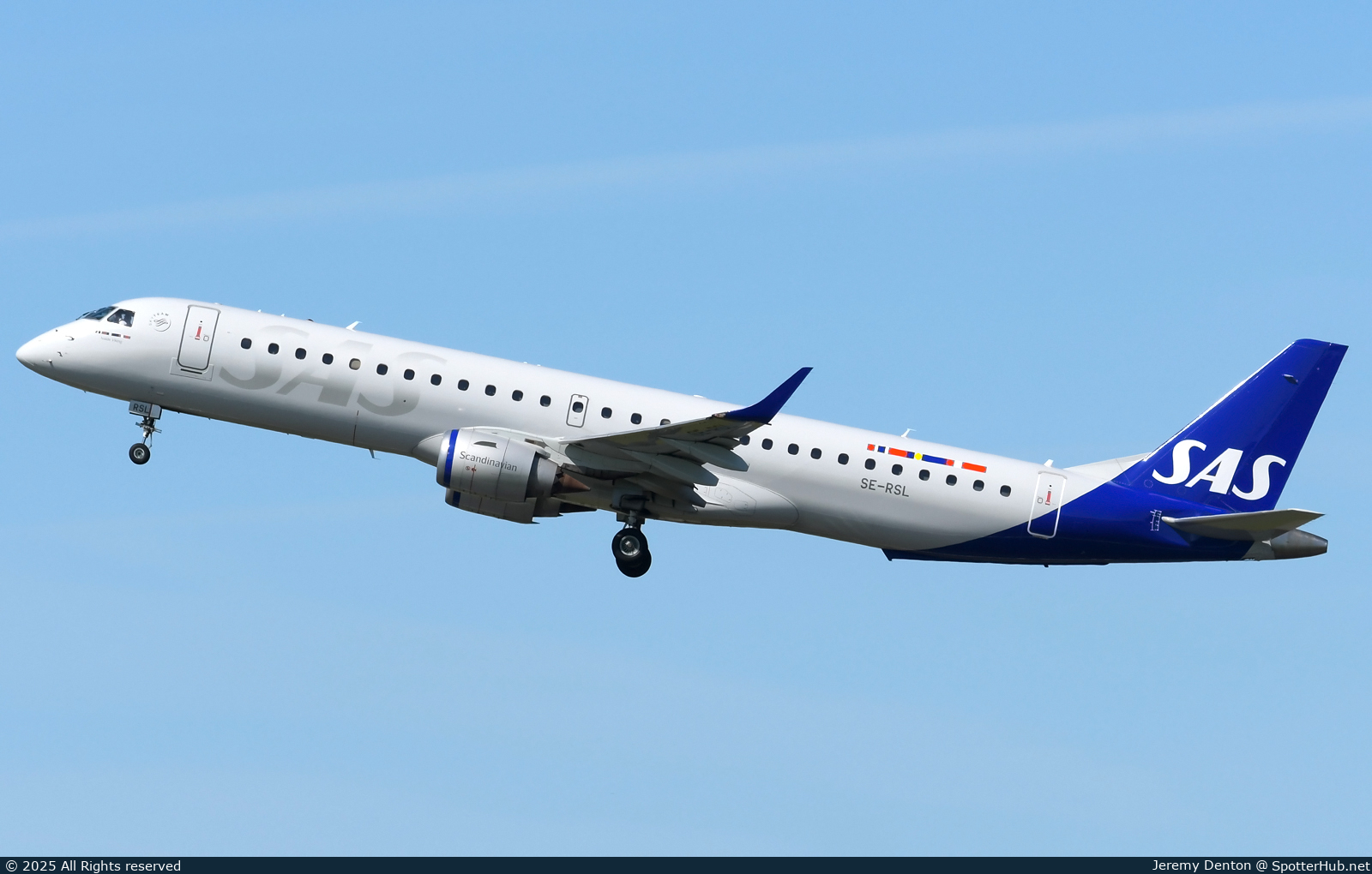 Photo of SE-RSL - Embraer ERJ-195LR operated by SAS Link