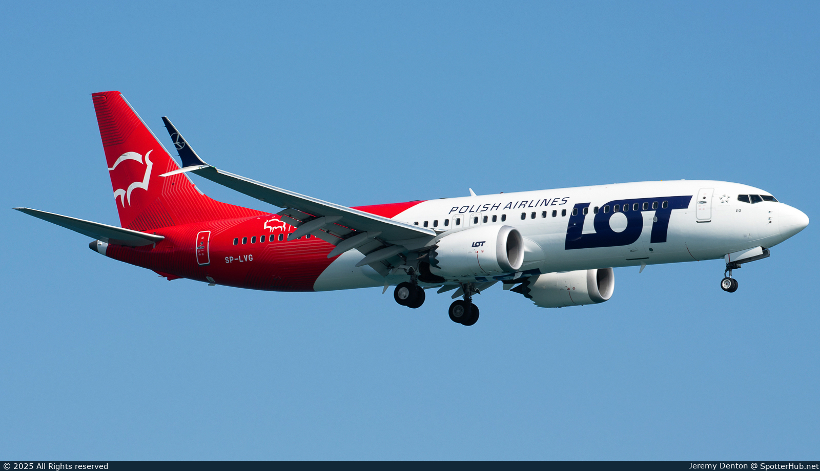 Photo of SP-LVG - Boeing 737 MAX 8 operated by LOT Polish Airlines