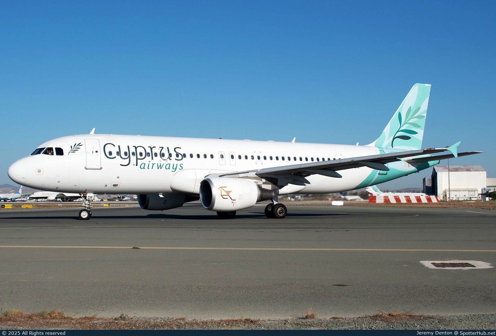 Photo of 5B-DDR - Airbus A320-214 operated by Cyprus Airways [2016]