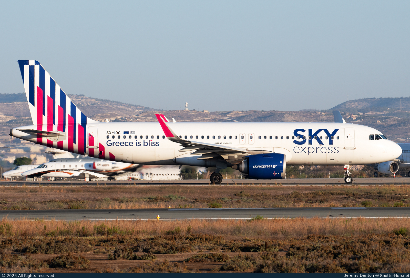 Photo of SX-IOG - Airbus A320-251N operated by Sky Express