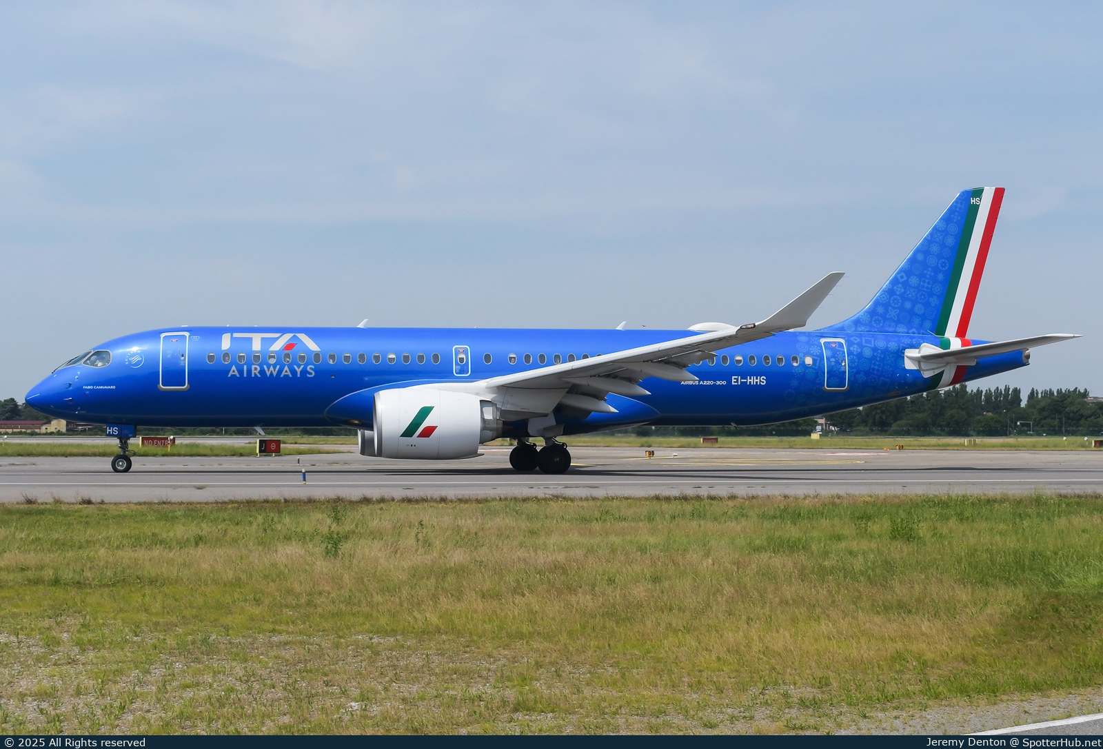 Photo of EI-HHS - Airbus A220-300 operated by ITA Airways
