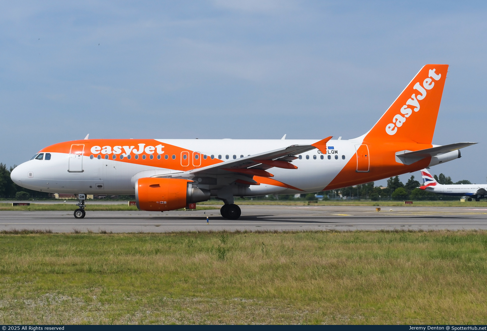Photo of OE-LQM - Airbus A319-111 operated by easyJet Europe