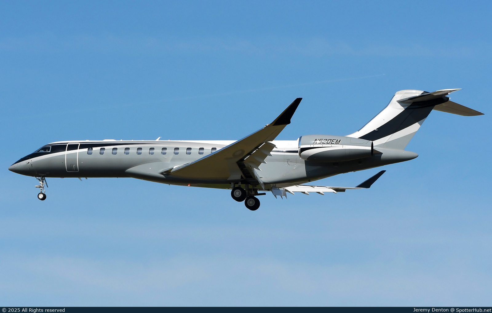 Photo of N520EM - Bombardier Global 7500 operated by eMed