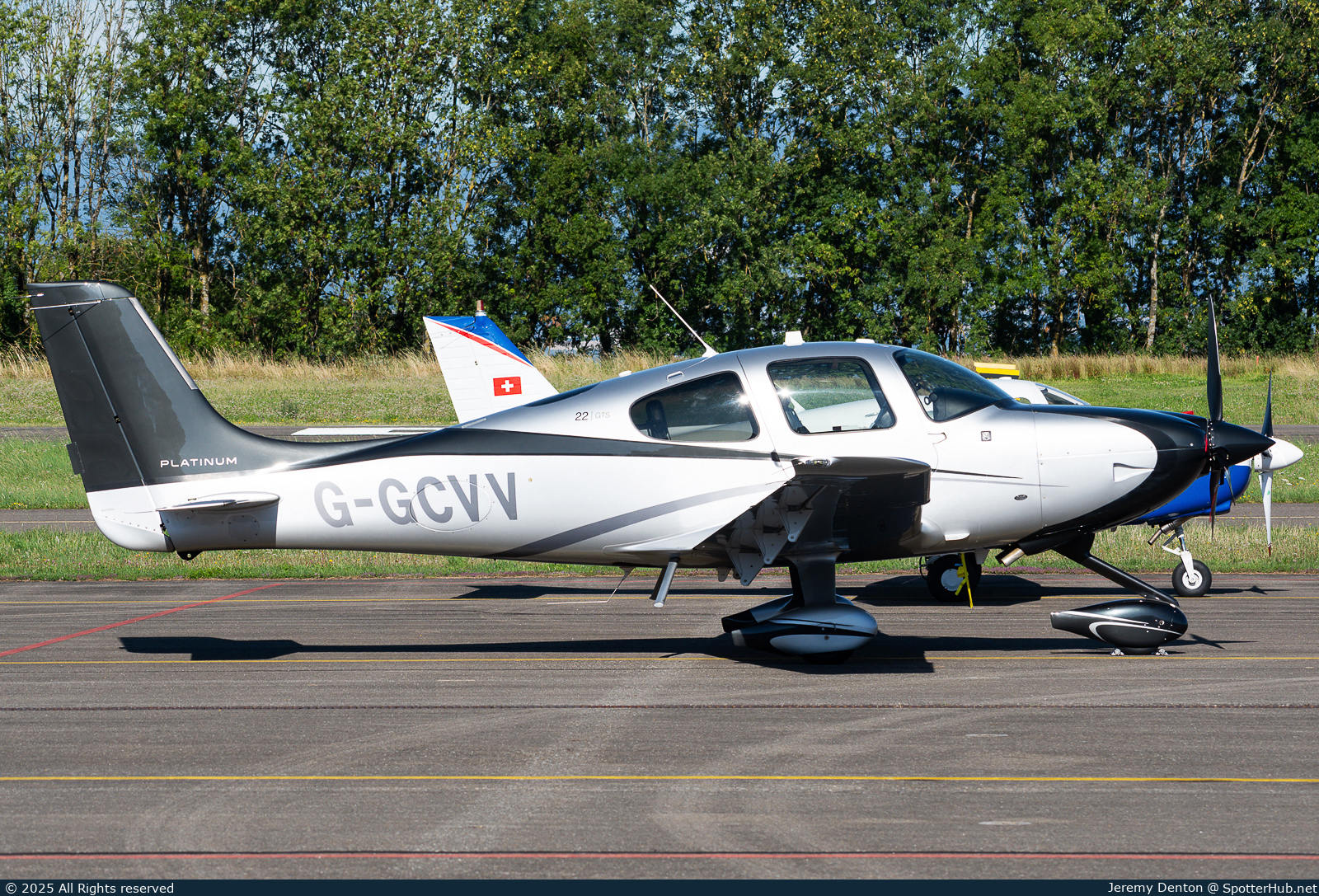 Photo of G-GCVV - Cirrus SR22 G5 GTS operated by Private