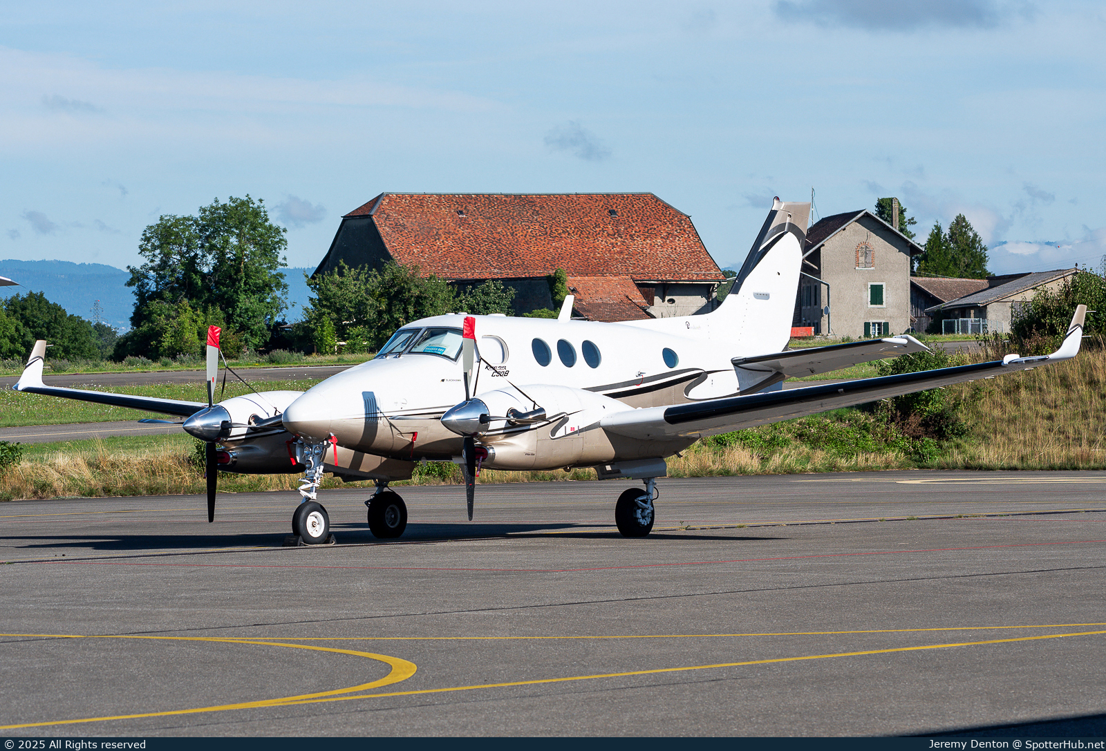 Photo of N920TT - Beechcraft C90B King Air operated by Aerotrust Transportes Aereos