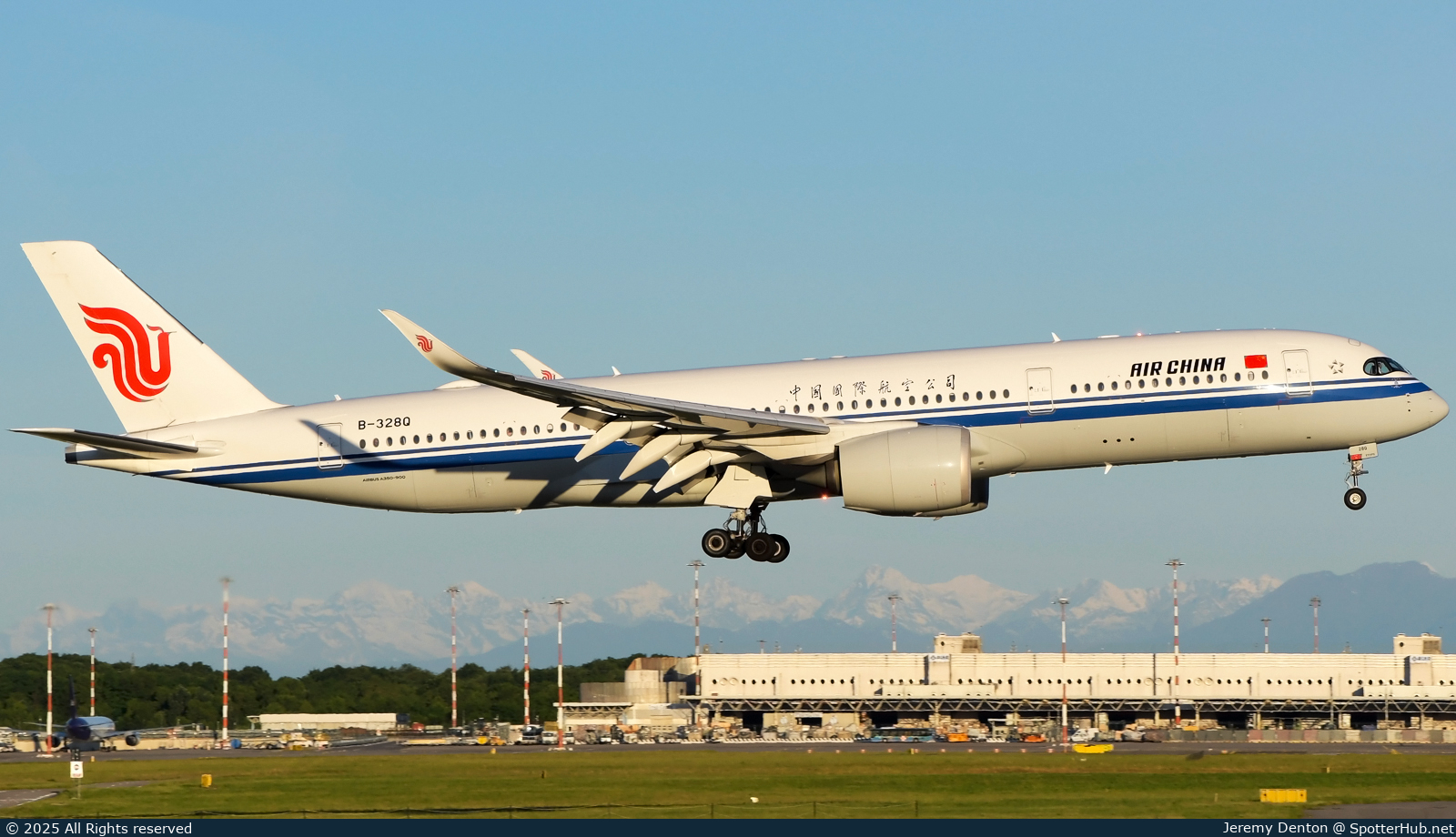 Photo of B-328Q - Airbus A350-941 operated by Air China