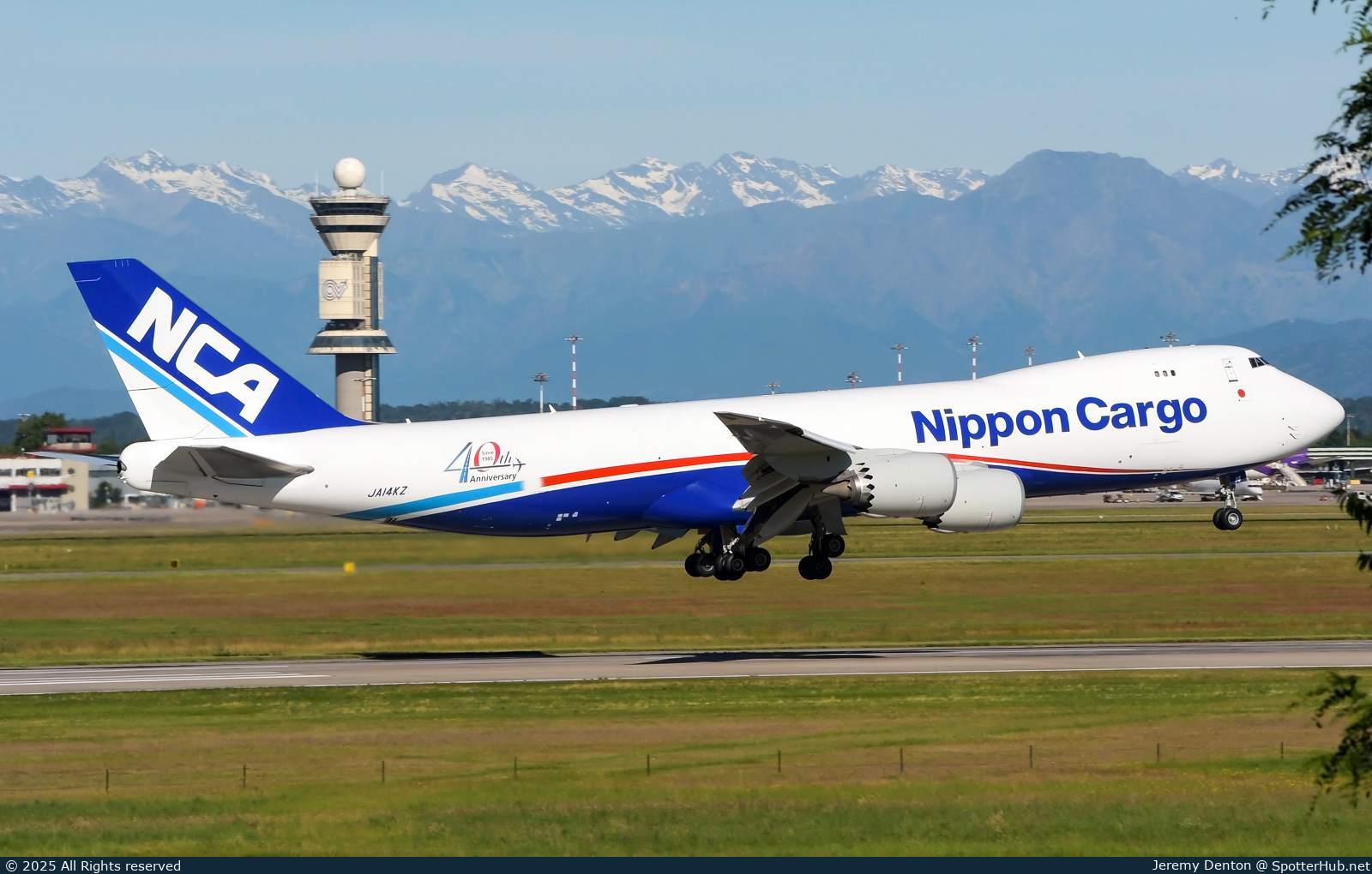 Photo of JA14KZ - Boeing 747-8KZF operated by Nippon Cargo Airlines